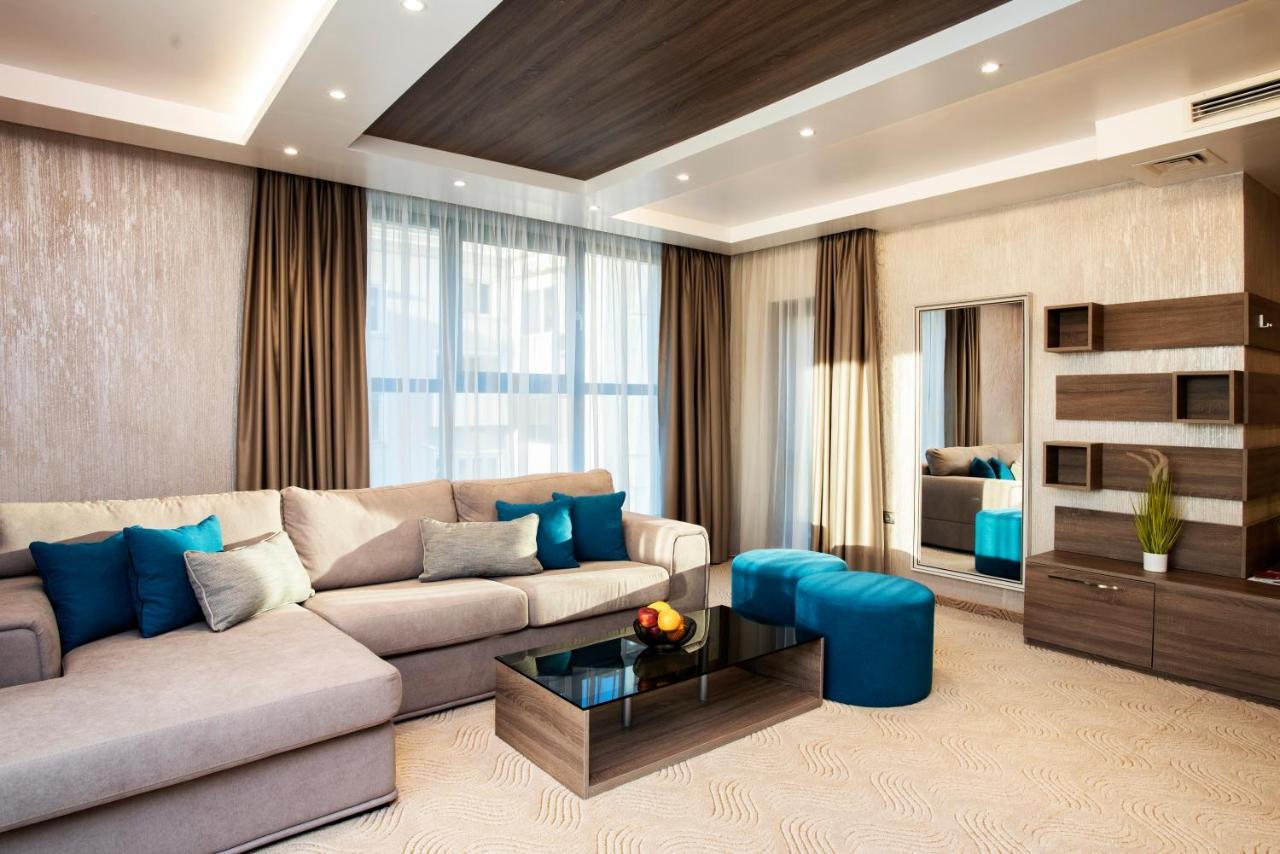 Family Hotel Business Club Choumen Extérieur photo