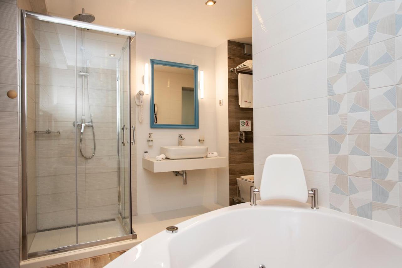 Family Hotel Business Club Choumen Extérieur photo