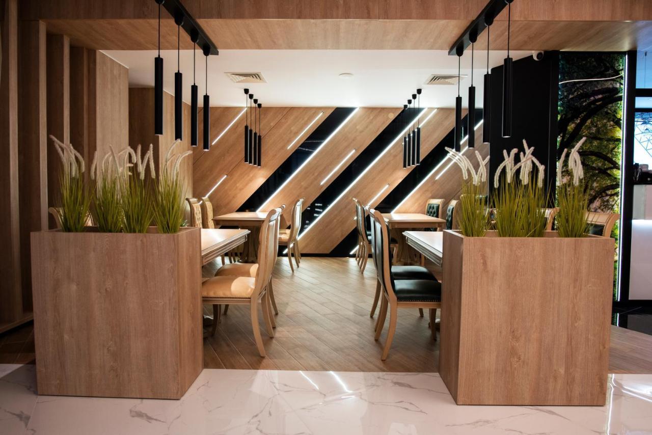 Family Hotel Business Club Choumen Extérieur photo